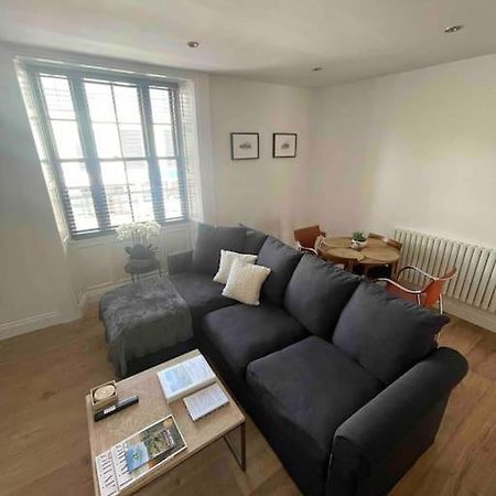 Apartamento Abergavenny Center 2-Bed Flat Exterior foto