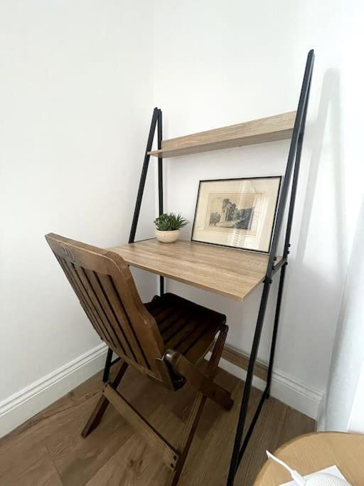 Apartamento Abergavenny Center 2-Bed Flat Exterior foto