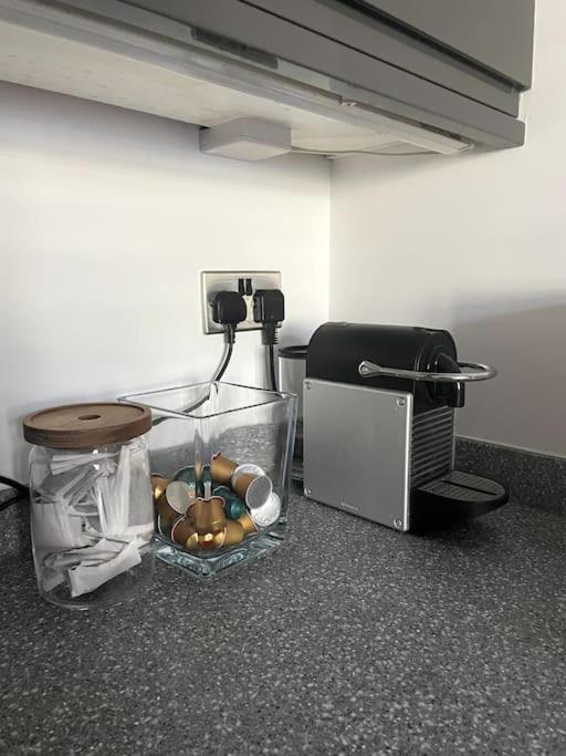 Apartamento Abergavenny Center 2-Bed Flat Exterior foto